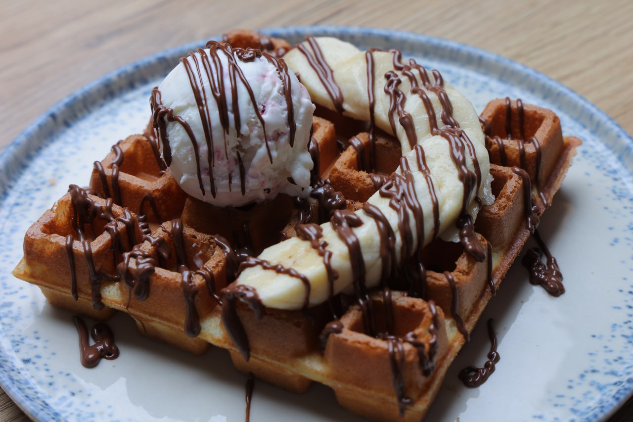 Vafli s marojniy+banan